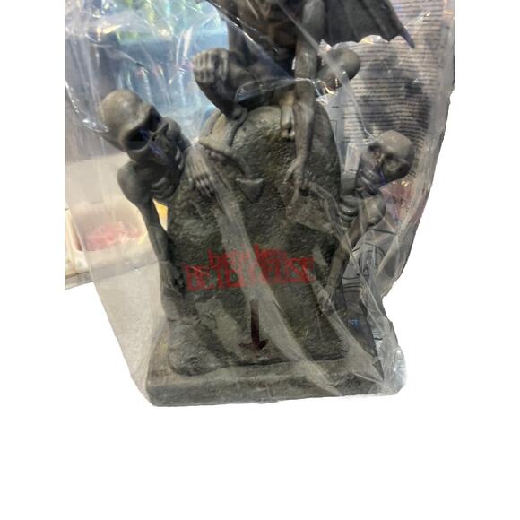 Beetlejuice Exclusive Tombstone Popcorn Bucket Lite Up Halloween SEALEDFAST SHIP - Picture 2 of 6